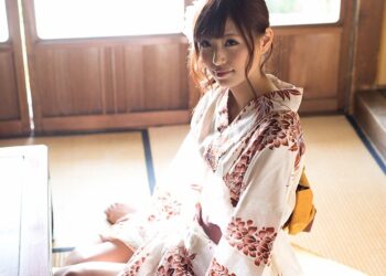 Tachibana harumi 721 006.jpg