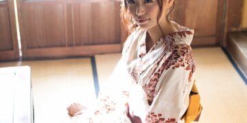 Tachibana harumi 721 006.jpg